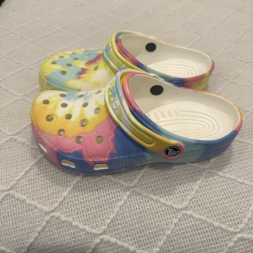 CROCS - pink glitter - size J3